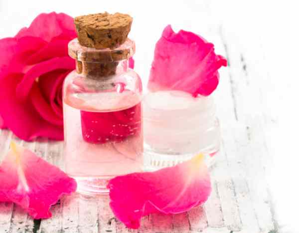 Comment faire une lotion à la rose pour une peau douce et hydratée ?