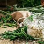 Comment faire son propre sel parfumé aux herbes ?