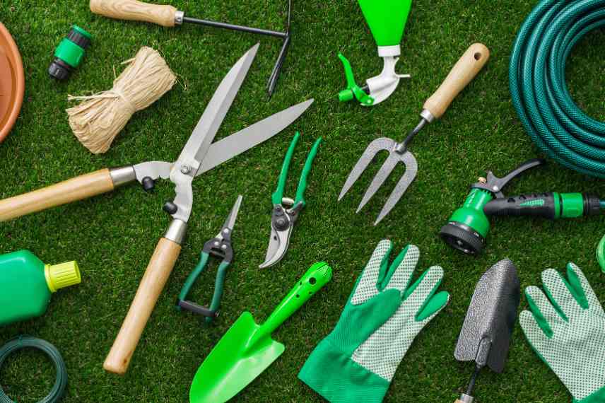 choix outils de jardinage pour debutant